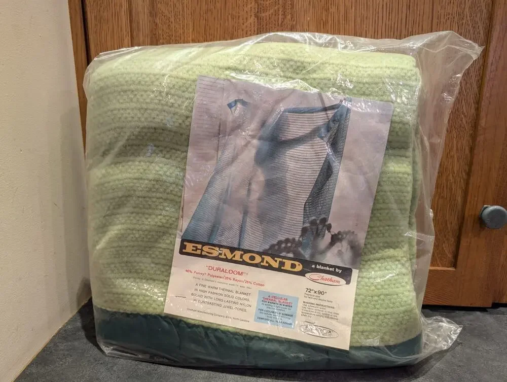 Vintage Esmond by Chatham Green Waffle Blanket Satin Trim NEW! 72x90